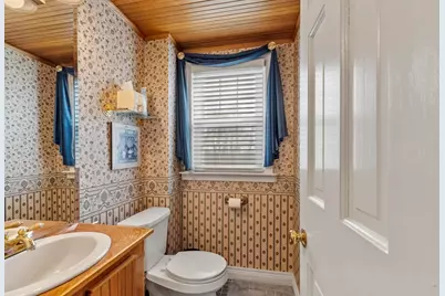 81 Winter St, Leominster, MA 01453 - Photo 31