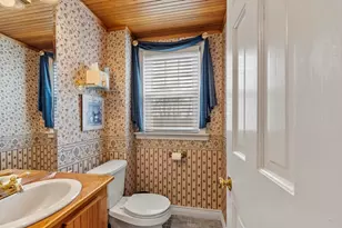 81 Winter St, Leominster, MA 01453 - Photo 31