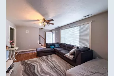 95 High St #C, Uxbridge, MA 01569 - Photo 5