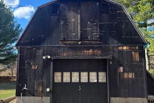 499 Elm St, Somerset, MA 02726 - Photo 3