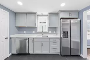 26 Buttrick Ave, Fitchburg, MA 01420 - Photo 11