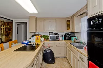 647 Plumtree Rd, Springfield, MA 01118 - Photo 9