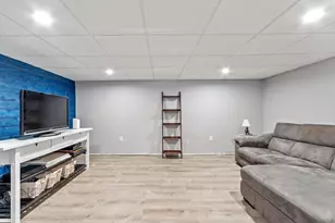 78 Essex St, Middleton, MA 01949 - Photo 29