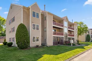 46 Randolph Dr, Tewksbury, MA 01876 - Photo 3