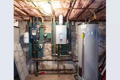 38 Starbird St, Lowell, MA 01854 - Photo 31