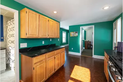 38 Starbird St, Lowell, MA 01854 - Photo 5