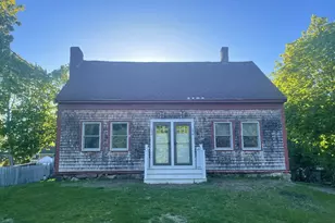 127 King St, Hanover, MA 02339 - Photo 3