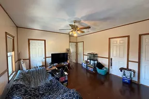 582 Cambridge St, Fall River, MA 02721 - Photo 5