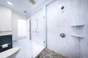 692 Tremont St, Boston, MA 02118 - Photo 15