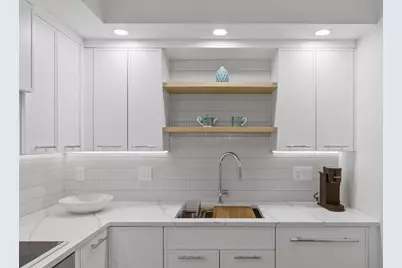 1731 Beacon St #114, Brookline, MA 02445 - Photo 5