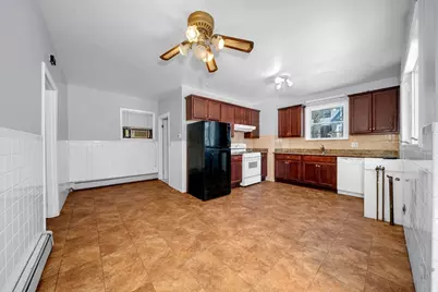 75 Warren St, Medford, MA 02155 - Photo 5