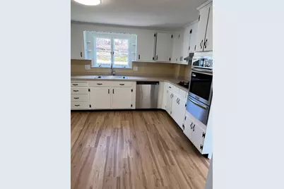 37 Clinton Rd, Melrose, MA 02176 - Photo 5