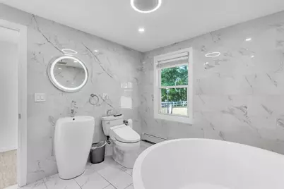 750 Wilbraham Rd, Springfield, MA 01109 - Photo 21