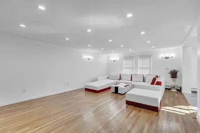 750 Wilbraham Rd, Springfield, MA 01109 - Photo 9