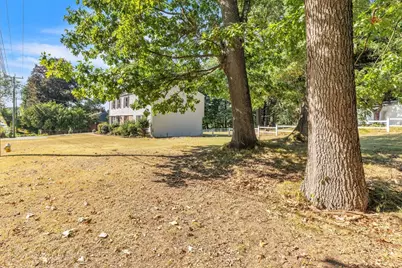 750 Wilbraham Rd, Springfield, MA 01109 - Photo 5