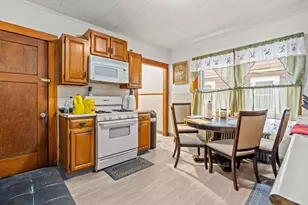 119 Temple St, Somerville, MA 02145 - Photo 17