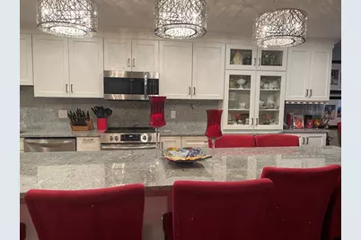 100 Ledgewood Dr #410, Stoneham, MA 02180 - Photo 5