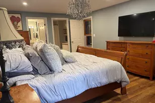 100 Ledgewood Dr, Stoneham, MA 02180 - Photo 17