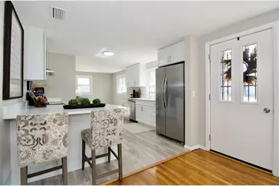 132 Lincoln St, West Springfield, MA 01089 - Photo 9