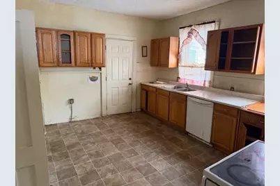 47 Barclay St, Worcester, MA 01604 - Photo 3