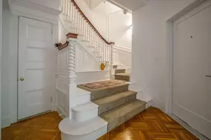 21 Regent Cir, Brookline, MA 02445 - Photo 3