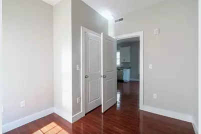 33 Covington St #3, Boston, MA 02127 - Photo 3