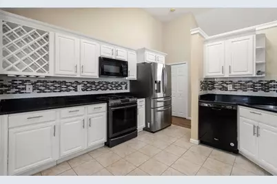 70 Moreland Green Dr, Worcester, MA 01609 - Photo 9