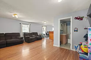 74 Chestnut St, Chelsea, MA 02150 - Photo 9
