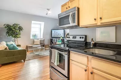 15 Beale Street #5, Boston, MA 02124 - Photo 9