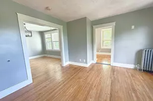 15 Circuit Ave E, Worcester, MA 01603 - Photo 3