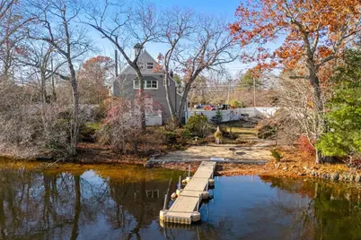 553 Monponsett St, Halifax, MA 02338 - Photo 1