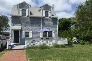 9 Beach St, Plymouth, MA 02360 - Photo 1