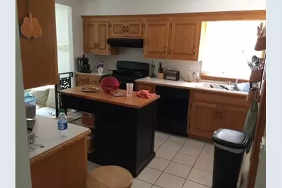 9 Beach St, Plymouth, MA 02360 - Photo 3