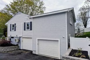 38 Irving Dr, Walpole, MA 02081 - Photo 3