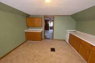 16 Gardner St, Salem, MA 01970 - Photo 3