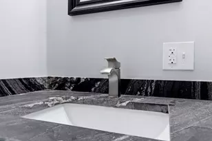 10 N Court St, Fall River, MA 02720 - Photo 21