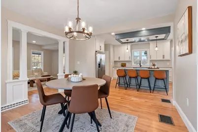 328 Oxford St N, Auburn, MA 01501 - Photo 11