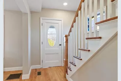 328 Oxford St N, Auburn, MA 01501 - Photo 5
