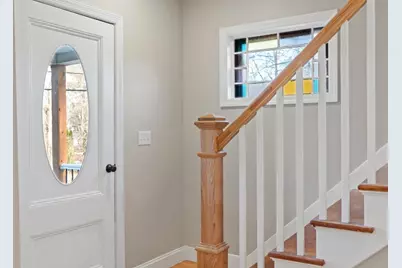 328 Oxford St N, Auburn, MA 01501 - Photo 5