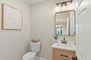 328 Oxford St N, Auburn, MA 01501 - Photo 17