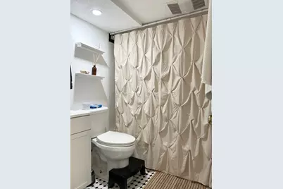 390 Riverway #8, Boston, MA 02115 - Photo 7