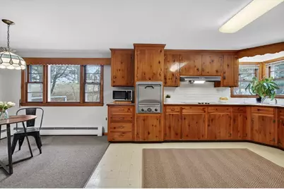 5 Crestwood Cir, Lawrence, MA 01843 - Photo 9