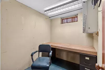 5 Crestwood Cir, Lawrence, MA 01843 - Photo 31