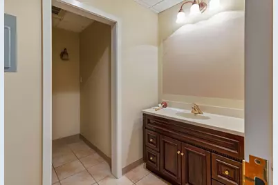 430 Boston St #209, Topsfield, MA 01983 - Photo 17