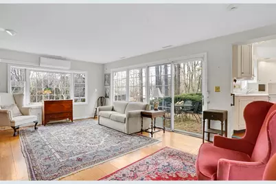 141 Longfellow Dr, Longmeadow, MA 01106 - Photo 5