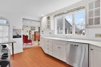 141 Longfellow Dr, Longmeadow, MA 01106 - Photo 9