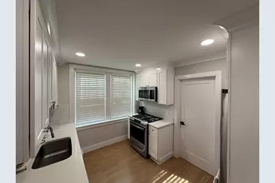 2031 Commonwealth #10, Boston, MA 02135 - Photo 9