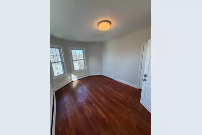 87 Webster St #5, Haverhill, MA 01830 - Photo 5