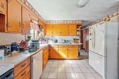 38 Garnet St, Worcester, MA 01607 - Photo 13