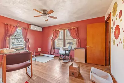 38 Garnet St, Worcester, MA 01607 - Photo 9